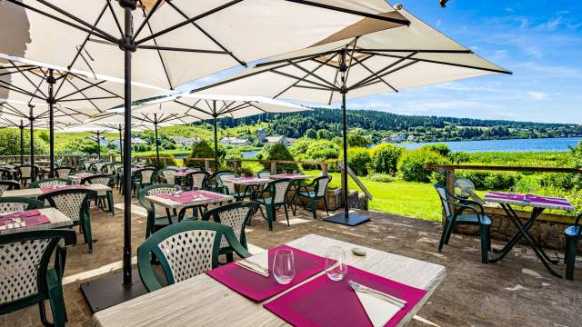 Hôtel Piscine Jura · Photos · Lou Granva